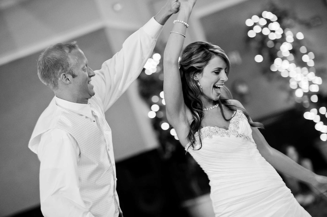 dancing-wedding